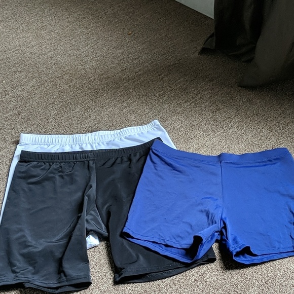 3 girls biking shorts - Picture 1 of 1